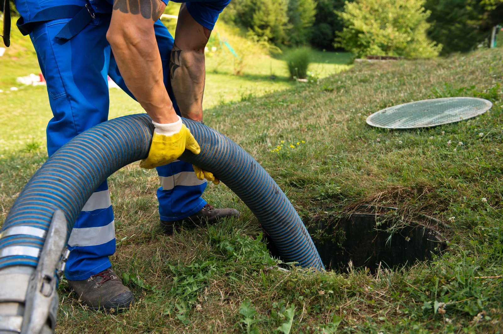 septic tank services Sharjah